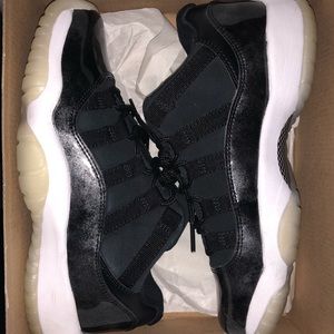 Authentic Jordan 11 low top.